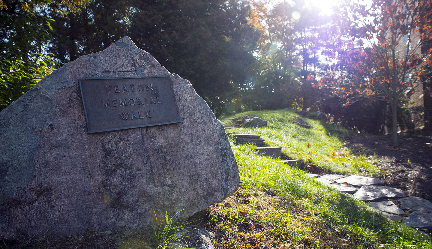 Captain Hopley Yeaton Memorial